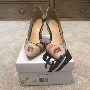 Nine West Floral Pumps